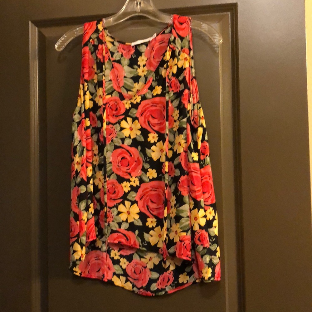Lush floral tank top
